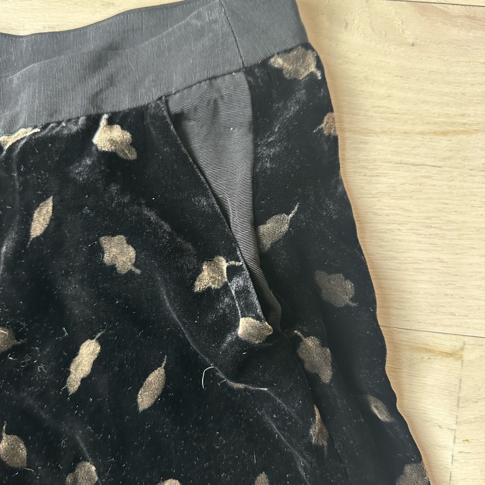 Elevenses Black and Gold Leaf Pattern Pants - Picture 3 of 4